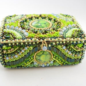 Tutorial for Green and Gold Jewelry Box, 3x4x1.5 Inches, 3D Bead Embroidery Design by The Sparkly Engineer