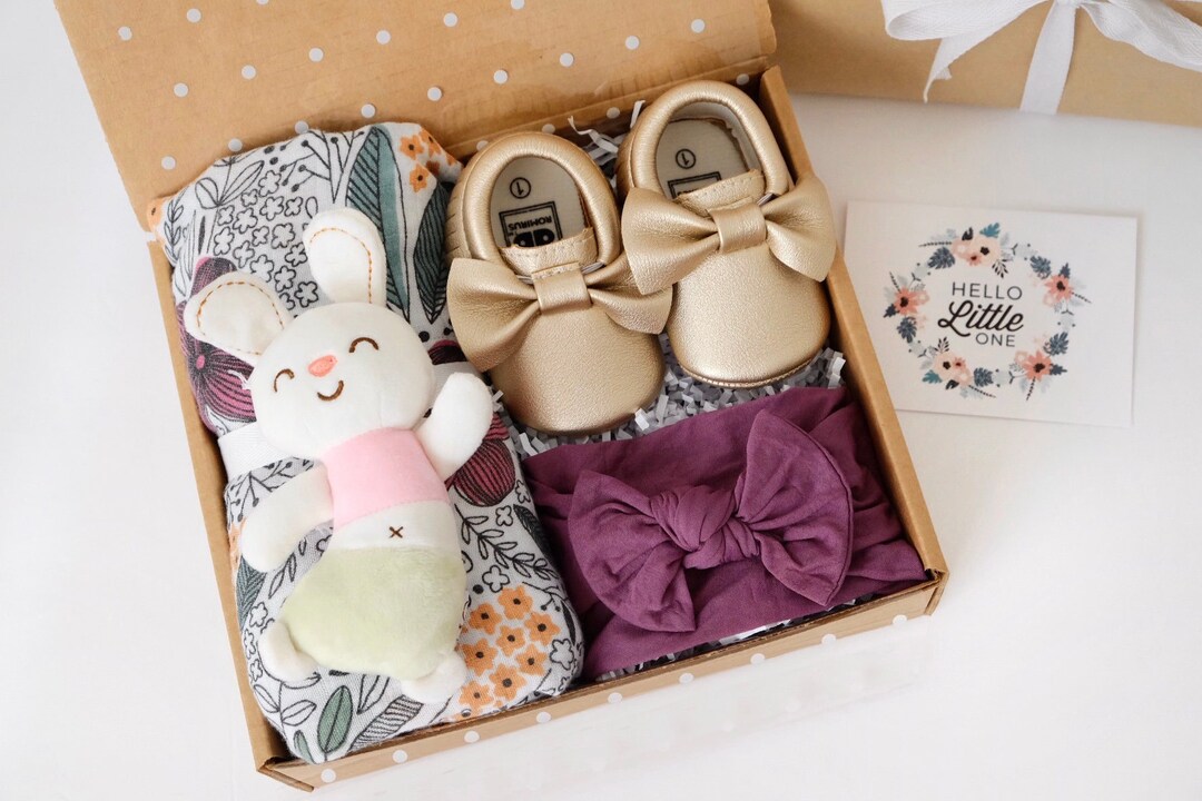 Carriage Boutique Mother & Newborn Baby Girl Gift Box - Kosherline