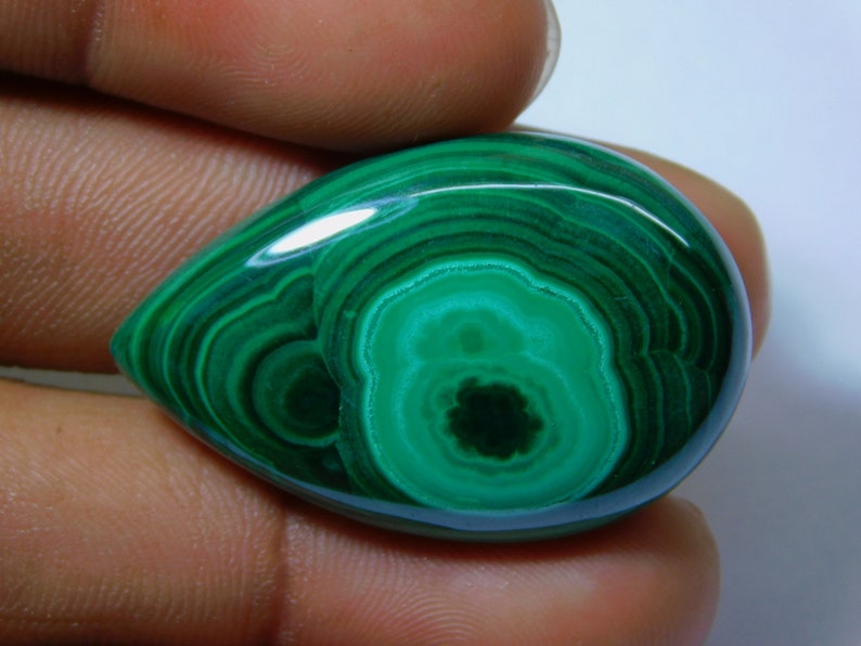 Top Quality Green Malachite Loose Gemstone Semi Precious Stone For Jewelry 62 Ct 38X25 mm #5872 Top Royal Natural Green Malachite Cabochon