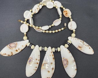Seashell Statement Necklace, Vintage Barrel Twist Closure, Brass Beads