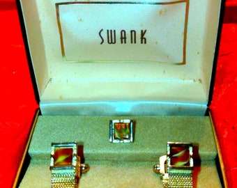 Gorgeous Swank cufflink set with tie pin