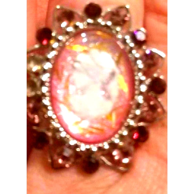 Beautiful~Adjustable Cameo Ring