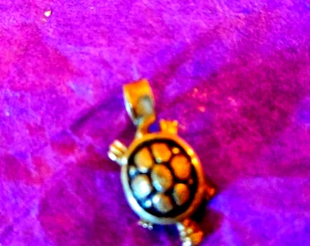 Sterling silver turtle pendant
