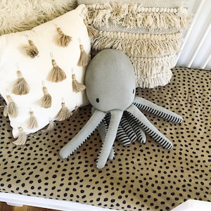 Organic Cotton Muslin Crib Sheet in Neutral Dot