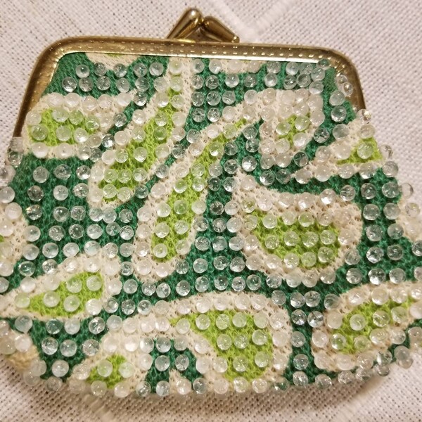 Vintage Beaded Change Purse Kiss Lock Green Paisley Boho