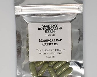 Organic Moringa Leaf Capsules: Vegetarian Herbal Supplement