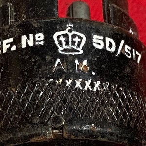 WW2 Lancaster Bomber Armament Socket Air Ministry Crown Marcado RAF - Air Ministry Ref. 5D/517