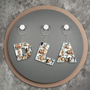 Chaveiro personalizado com letras | Presente para casal | Presente para namorado | Presente para namorada | Presente com foto personalizável para ele/ela | Chaveiro de lembrança.