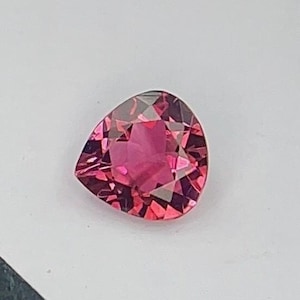 Natural Tourmaline Hot Pink Color Heart Shape Tourmaline 0.45Carat 5.1x5.2x2.6MM Tourmaline For Ring & Jewellery Making