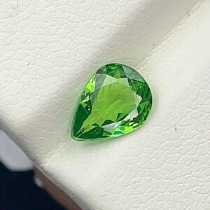 Natural Tsavorite Gorgeous Green Color Pear Cut Green Garnet Gemstone Loose Tsavorite Garnet For Ring Making
