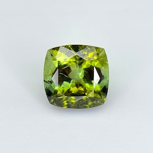 Natural Green Tourmaline Square Shape Faceted Gemstone Precision Cut Incluse 7x7x5.5MM 2Cts TM-22
