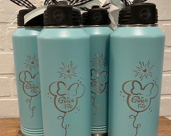 Viaggio per ragazze, bottiglia d'acqua personalizzata con rilegatura Disney isolata