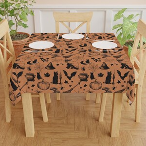 Black Cat Halloween Tablecloth: Spooky Party Decor, 55.1" Square
