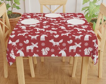 Rote Weihnachtstischdecke: Nordische Animal Print Feiertagsdekor