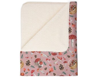 Pink Mushroom Forest Fleece-Decke: lustiger Fliegenpilz (50''x60'')