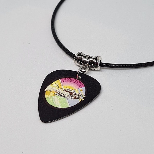 Guitar Pick plectrum Necklace English Rock Band Jewellery PINK FLOYD Logo pendant The WALL Wish You Were Here Roger Waters David Gilmore