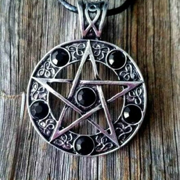 Star Pentagram Black crystal Witch Wicca Pagan Motley Crue Devil Necklace Witch Craft Charm Pendant Jewelry Goth Heavy Metal Costume