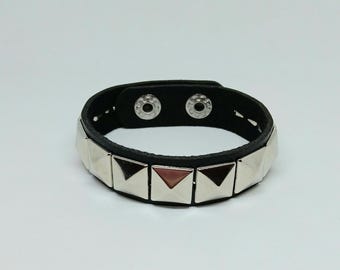 Faux Leather Studded Wristband Stud Strap Spiked Cuff Punk Rock 1 Row Pyramid Black Silver Rivet Screw on Studs Heavy Metal Rock Jewelry