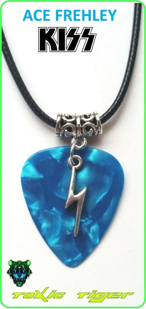 KISS ロックバンド ギターピック ピックテーマネックレスペンダント