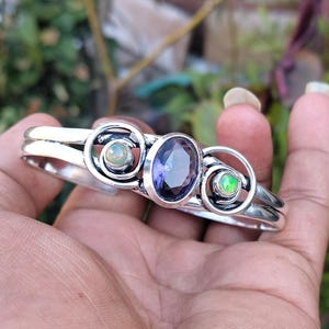 Handgjord sterlingsilverarmring med ametist-opal: Justerbara hantverkssmycken