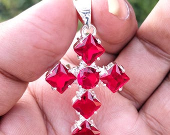 Pendentif croix grenat rouge à facettes : collier fait main en argent sterling