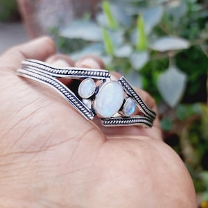Oval Moonstone Cuff Bracelet, 925 Sterling Silver Handmade Jewelry Bangle, Traditional Gemstone Birthstone Jewelry, Anniversary Gift Bangle