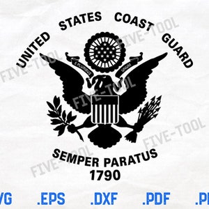 Puede incluir: Silueta en blanco y negro del sello de la Guardia Costera de los Estados Unidos. El sello presenta un águila con un escudo, ramas de olivo y flechas. El texto "United States Coast Guard" y "Semper Paratus 1790" se muestra debajo del águila.