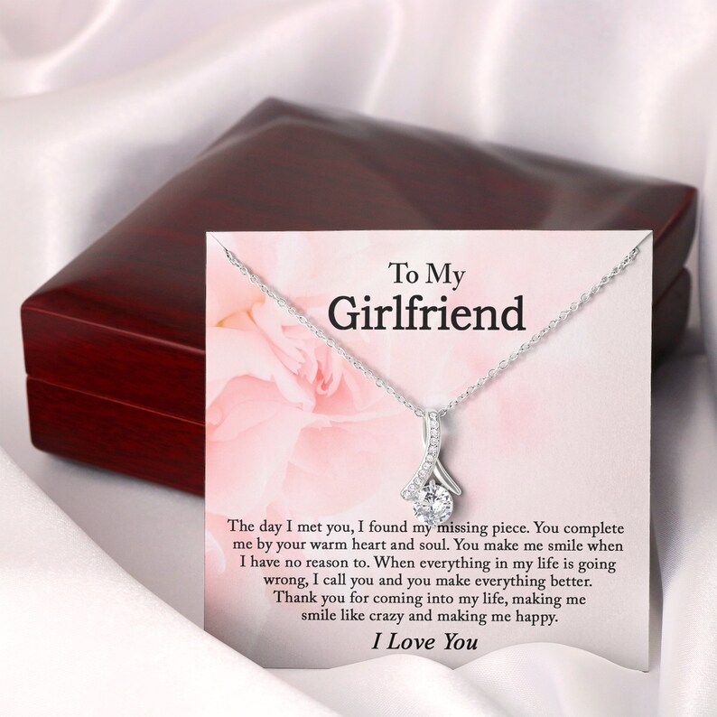 To my girlfriend necklace Clearance