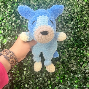 blue heeler crochet pattern, bluey lovey crochet pattern, dog plush pattern, snuggler crochet pattern for children, birthday gift for kids
