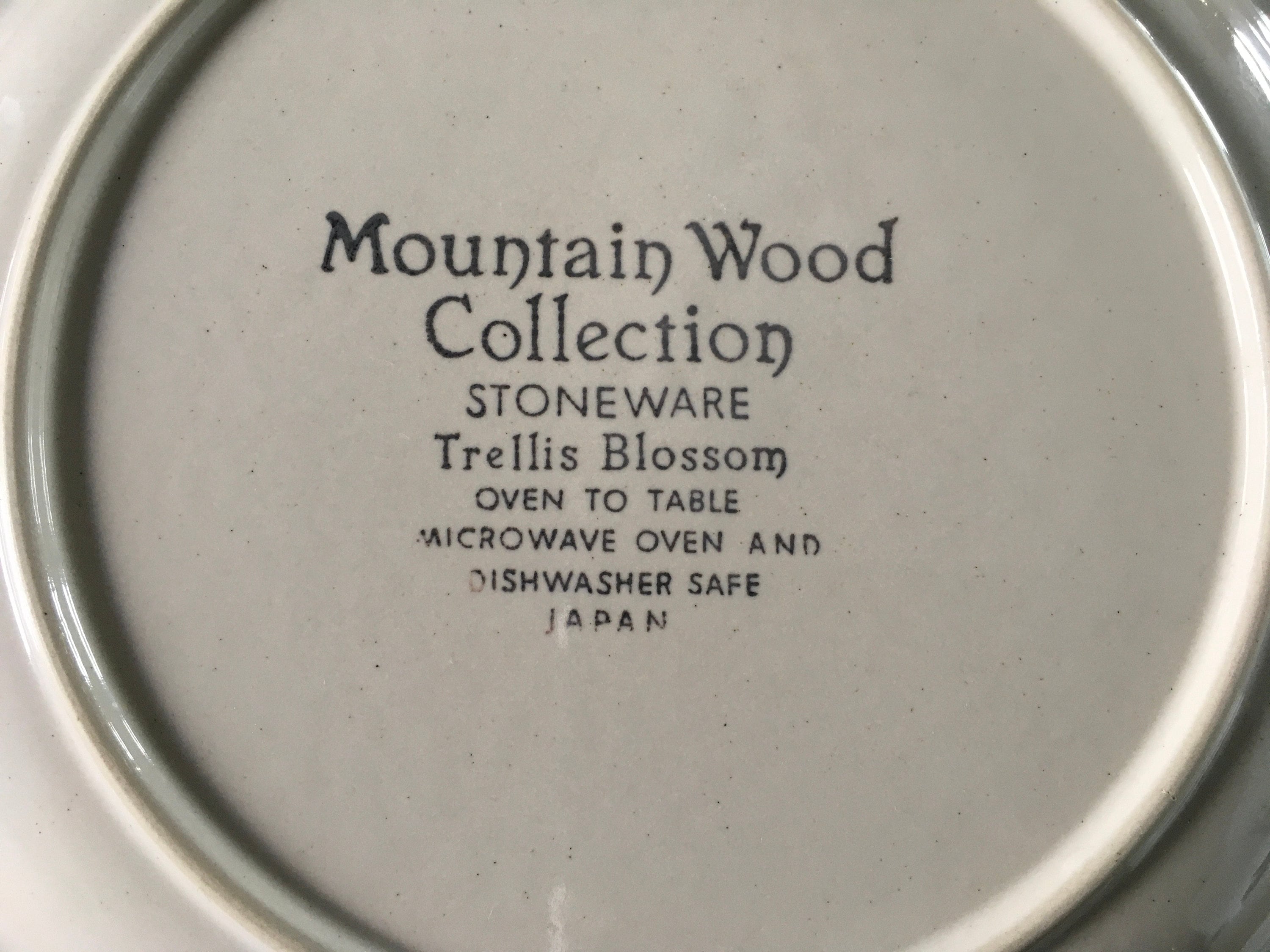 Vintage Mountain Wood Collection Stoneware Trellis Blossom