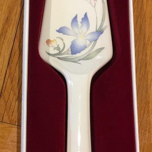 1980 Villeroy & Boch Riviera Fine Bone China Porcelain Cake Pie Ceramic Slice Server Afternoon Tea w oryginalnym pudełku z wkładką