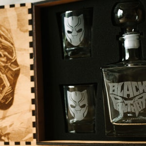Whiskey decanter set, personalized glasses, Halloween gift idea
