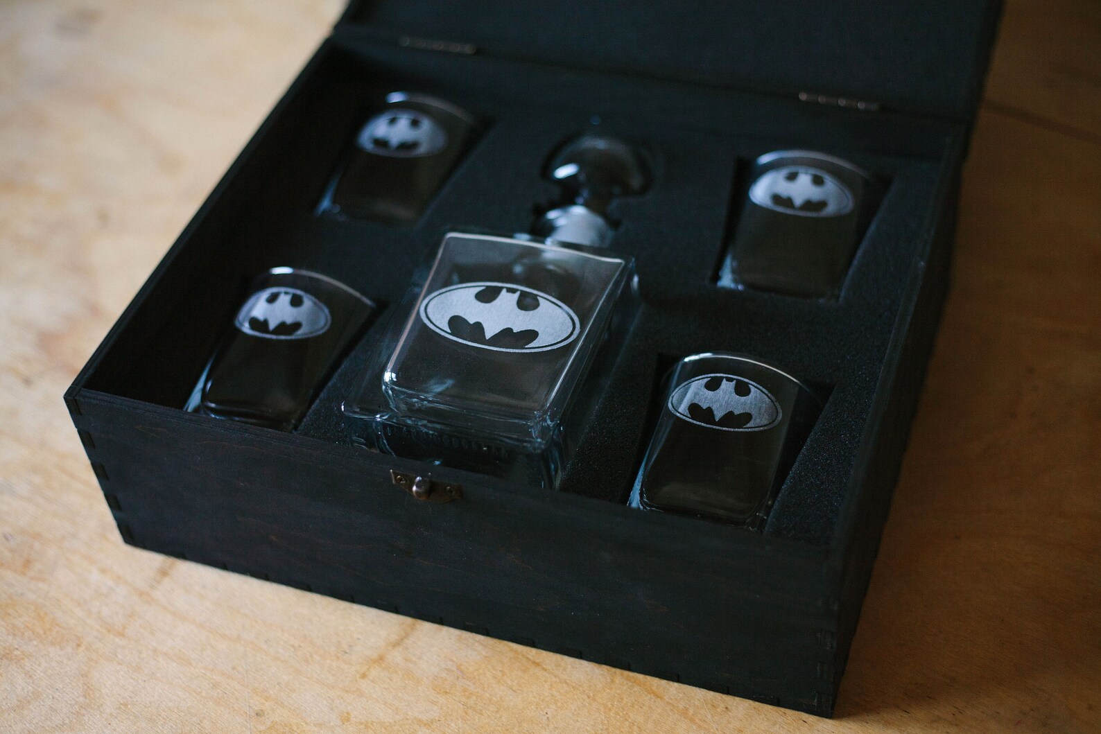 Batman Whiskey Decanter Set Whiskey Glasses Batman gifts Etsy
