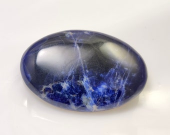 Ovale sodalietcabochon, natuurlijke blauwe edelsteen (35,35 karaat)