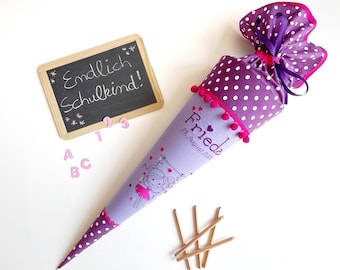 Schultüte mit Mädchen auf Schaukel, zart bestickt - mit Namen personalisiert - Schultüte aus Stoff - Zuckertüte aus Stoff - Schultüte lila