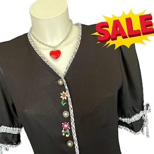 Vintage Black Dirndl Dress – Bavarian Trachten Folk Dress with Floral Embroidery & Check Trim – Traditional Oktoberfest Festival Dress