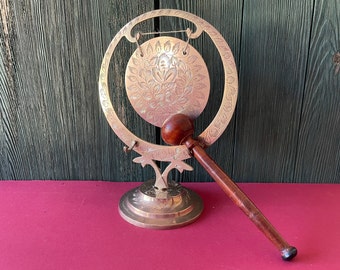 Gong vintage en laiton avec maillet en bois Décoration zen, Gong de table, cadeau de pendaison de crémaillère, Figurine en laiton, Méditation Feng Shui, Gong Yoga