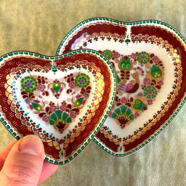 Vintage Enamel Trinket Dish Set 2 Heart Ring Dishes Austrian Enamelware Valentines Gift Idea Mothers Day Large Enamel Ring Holder Steinbock