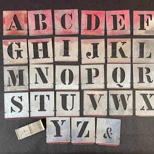 27 estênceis franceses vintage 1,5" conjunto completo de alfabeto letras de metal de zinco e modelos de pontuação lata 1930s artesanato suprimentos 40 mm