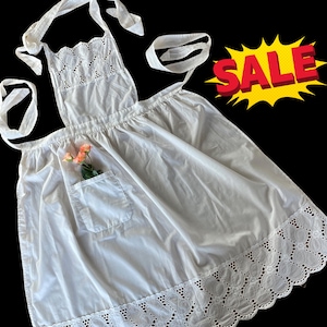 Last Chance * Vintage White Cotton Apron with Bib: German Kitchen Lace Trim