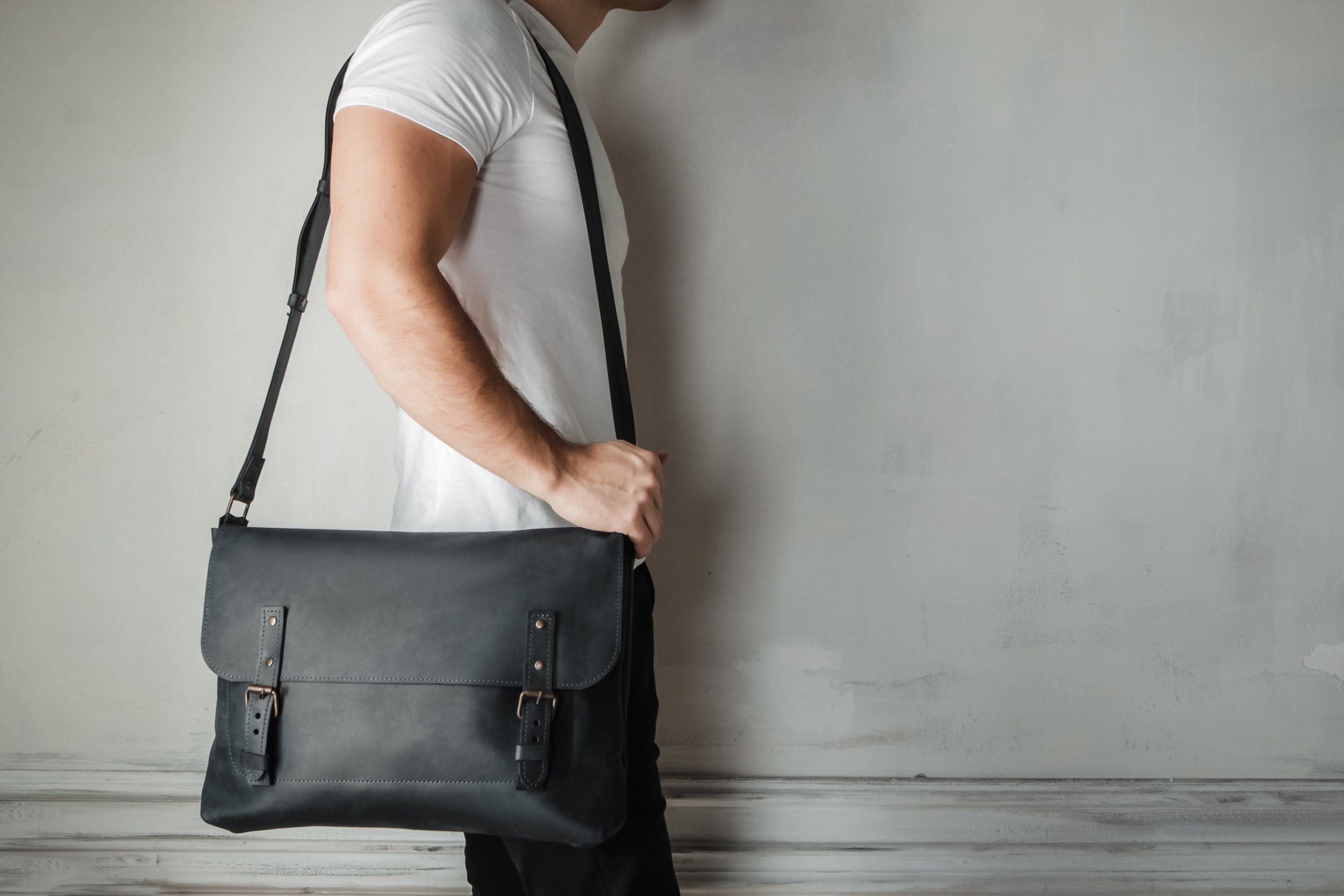 Black Leather Mens Tablet Messenger Bag Small Side Bag Black Shoulder