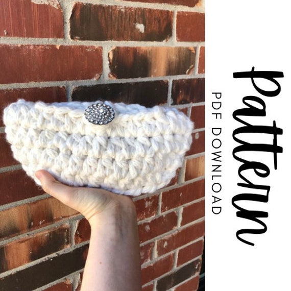 39 Crochet Clutch Patterns, Fringe Purses, and Granny Square Styles 17 Crochet Clutch Pattern Chunky Crochet Clutch
