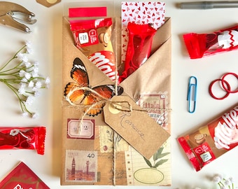 Blind Date With A Book Easter | Mystery Surprise Book | Bookish Gifts For Her For Him Tea Chocolate Gift | Romance, Horror, Booktok, LGBTQ+