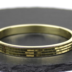 Vintage Gold bangle made of 333 yellow gold