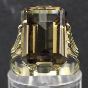 Smoky Quartz Gold Ring, 1950s, 8-karat, 333 yellow gold
