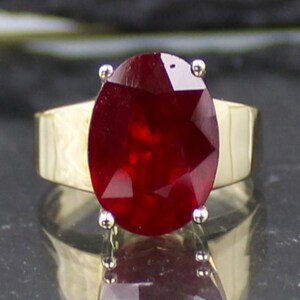 Rubinring, Rubin-Goldring aus 375er Gelbgold, 9 Karat (Ruby Gold Ring, 9K Gold)