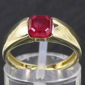 Ruby Ring, Gold Ring made of 375 yellow gold, 9 carat