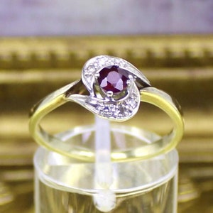 Ruby-Diamond Gold Ring made of 585 yellow gold, 14 carat