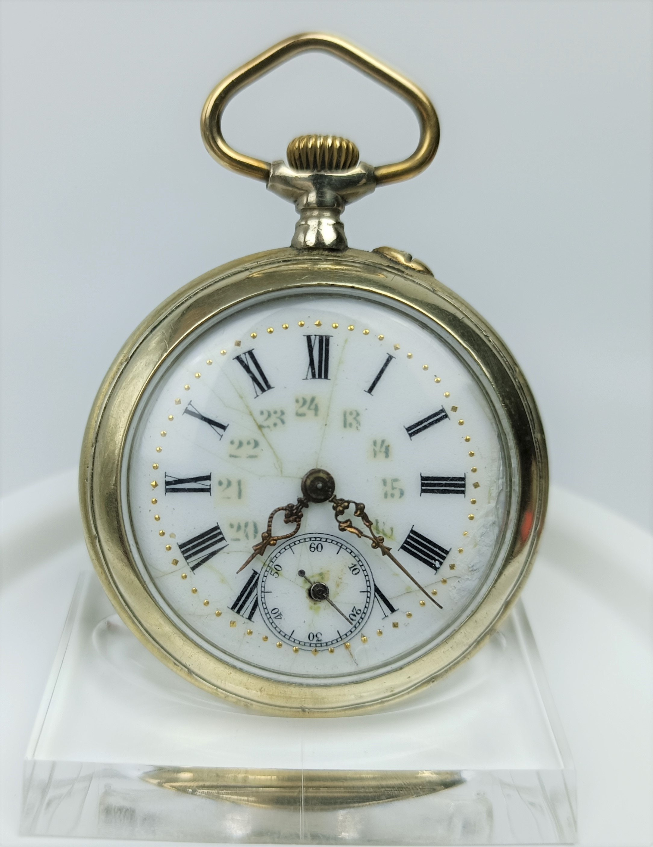 スイス　REMONTOIR 1920年　彫刻装飾　14 K585ゴールド 　14 Kゴールド懐中時計　時計