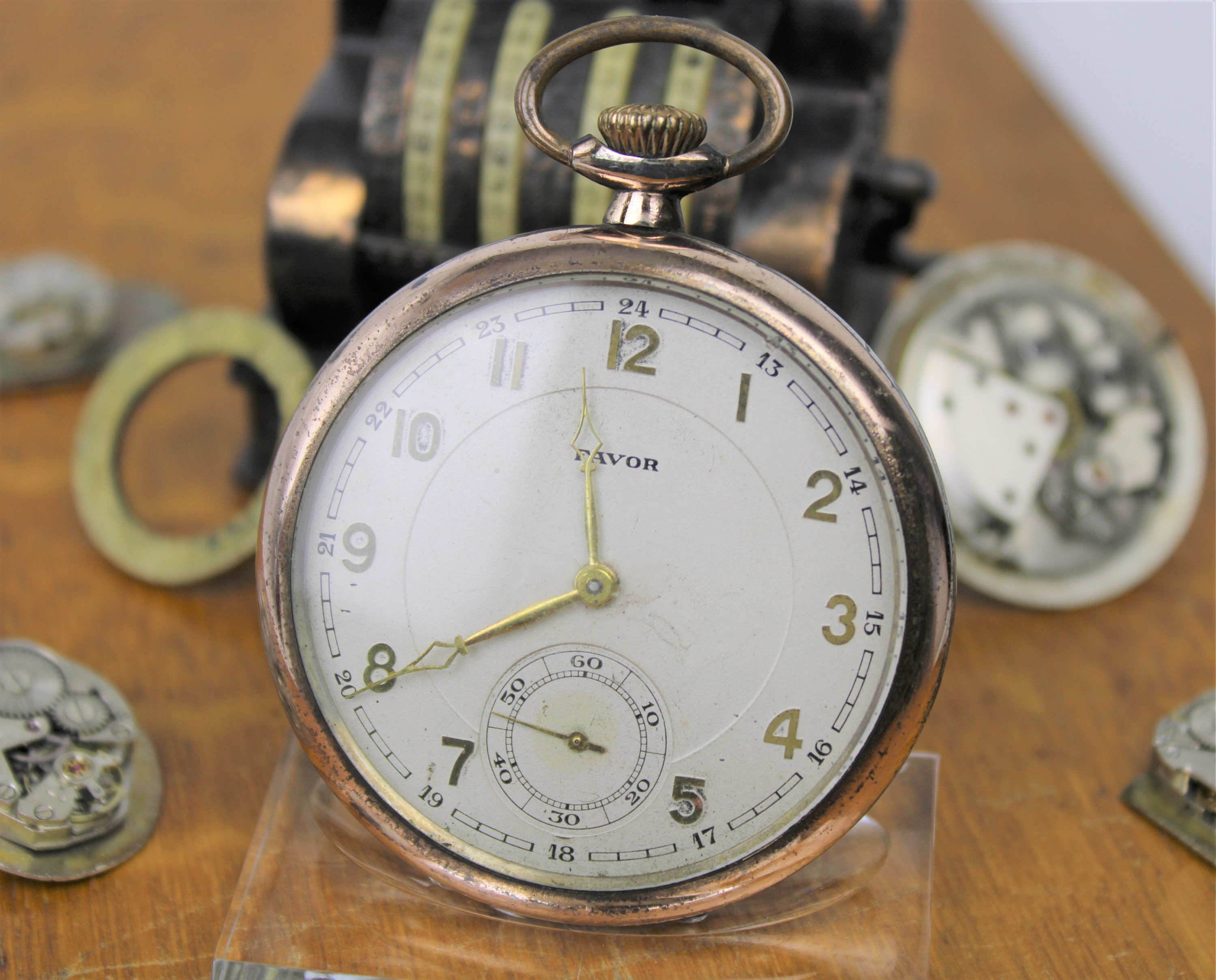 Favor pocket best sale watch